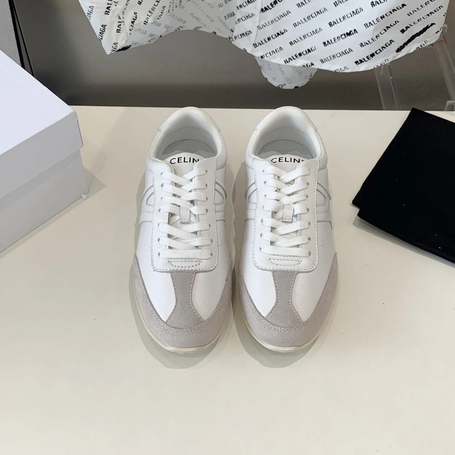 CALFSKIN IN SUEDE LOW Summer clearance OPTIC WHITE/GREY JOGGER LACE-UP & SNEAKER Celine Chic CALFSKIN