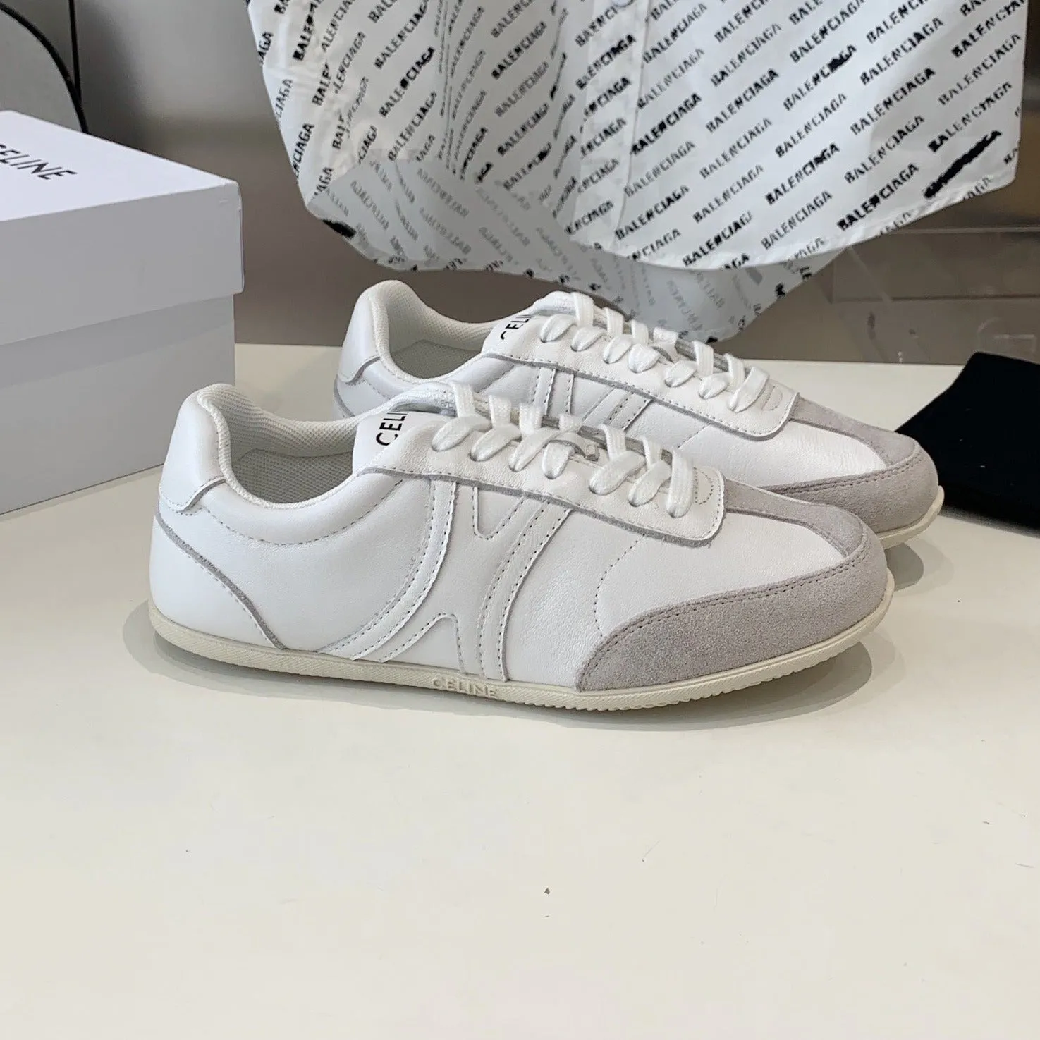 CALFSKIN IN SUEDE LOW Summer clearance OPTIC WHITE/GREY JOGGER LACE-UP & SNEAKER Celine Chic CALFSKIN