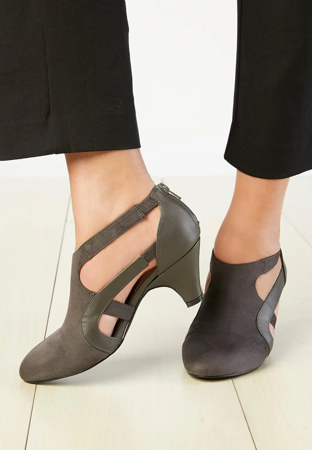 Comfortview Women's Wide Width The Sage Pump