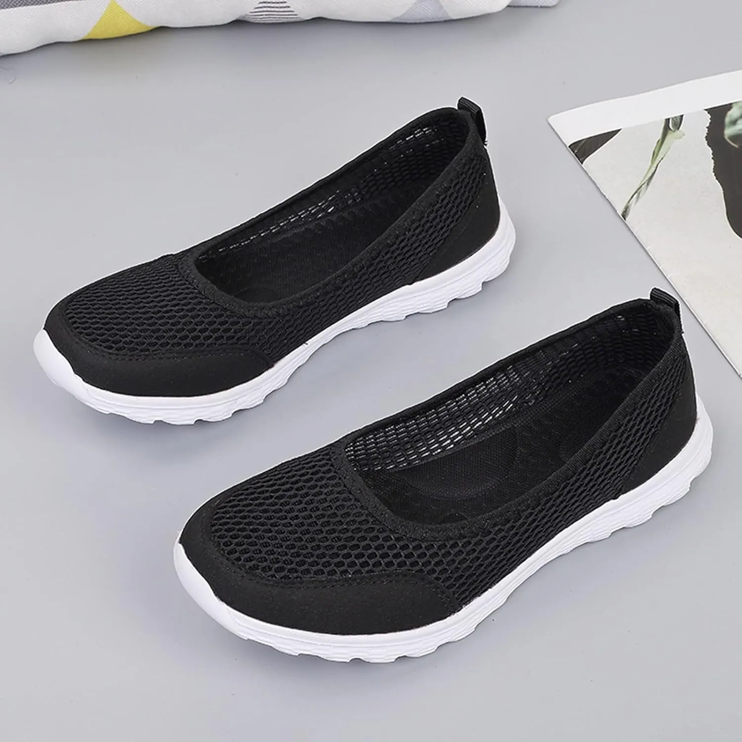 CsgrFagr Women Breathable Lace Up Shoes Flats Casual Shoes Unisex Lightweight Work Shoes Sporty Breathable Slip Work Trainers Hospitality Shoes Women (Black, 8)