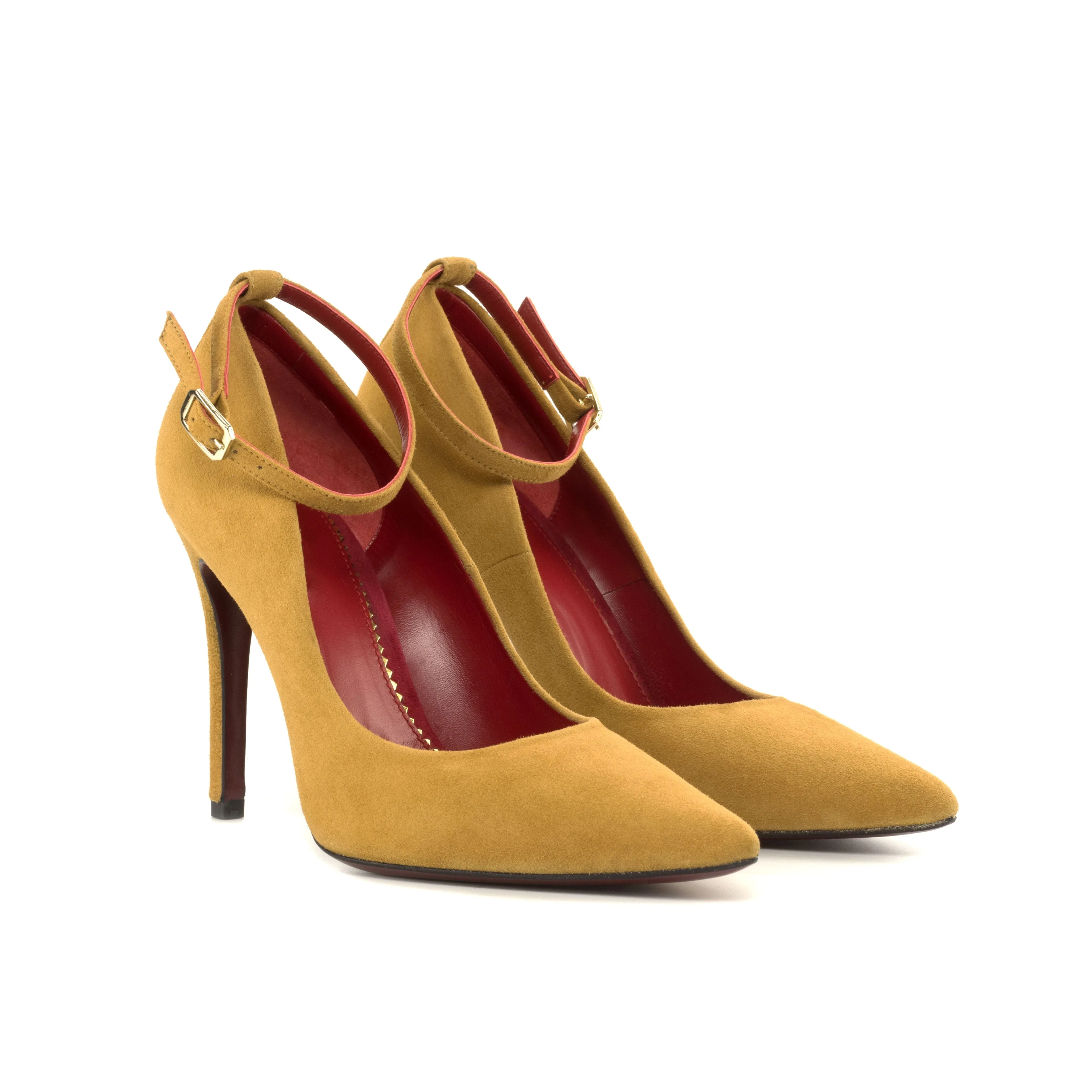Figueres Pump in Sand Italian Suede Leather
