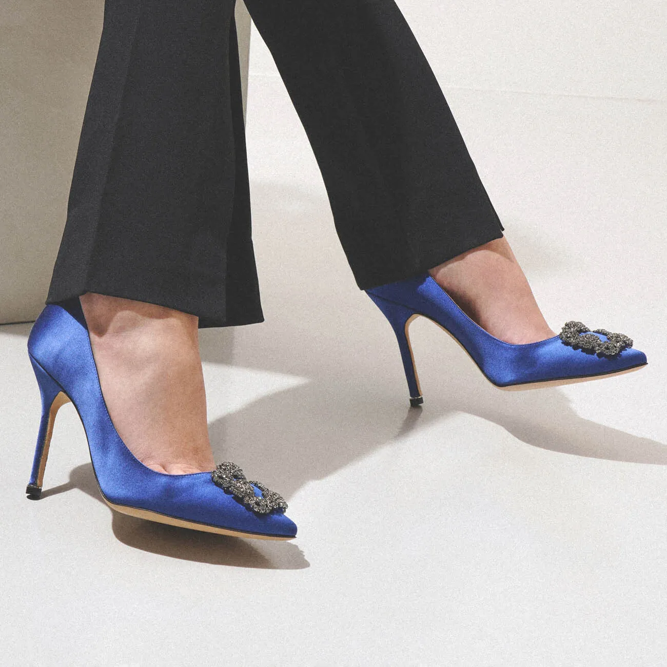 Hangisi 105 Royal blue satin pumps
