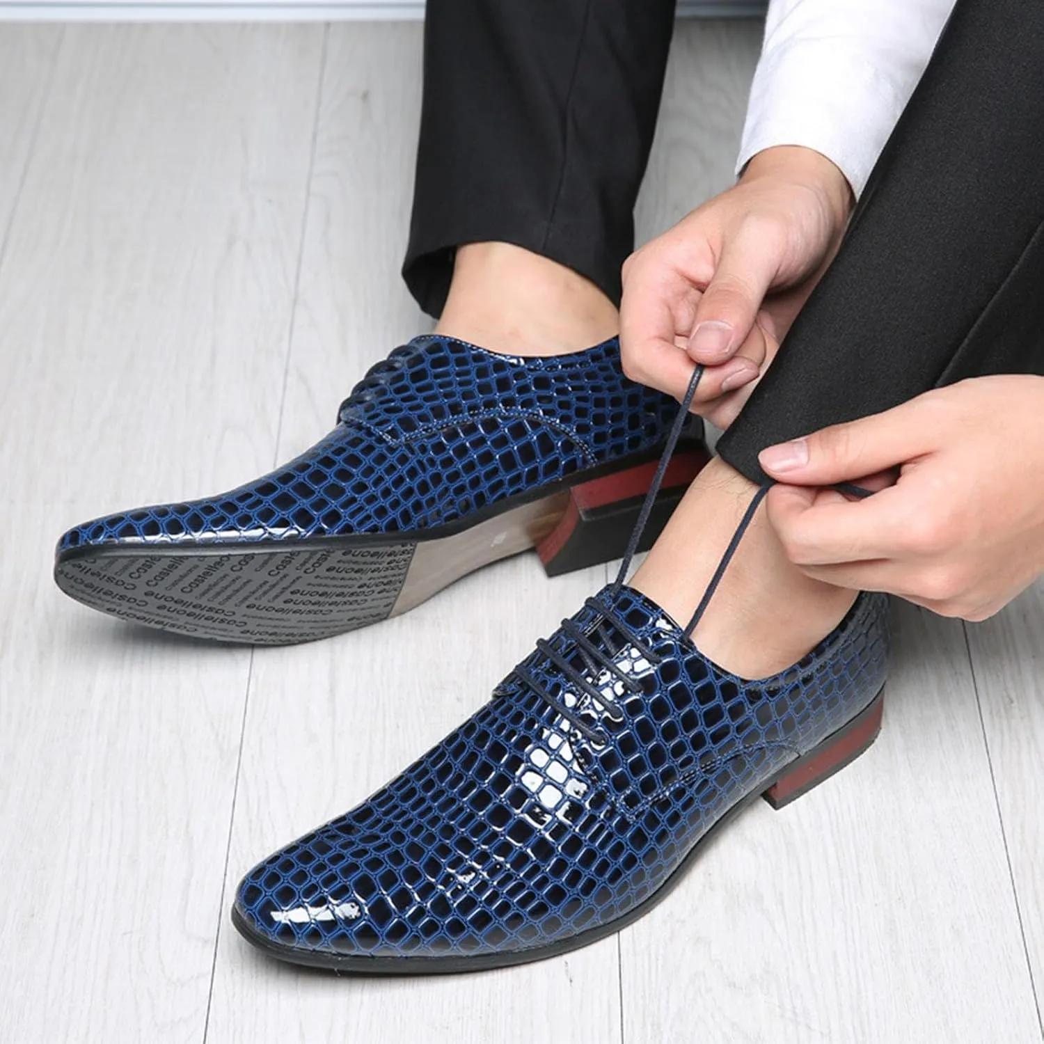 Men's Patterned Pointed Tie Up Business Formal Leather Shoes Classic and Fashionable Oxford Patent Leather Dress Leather Shoes