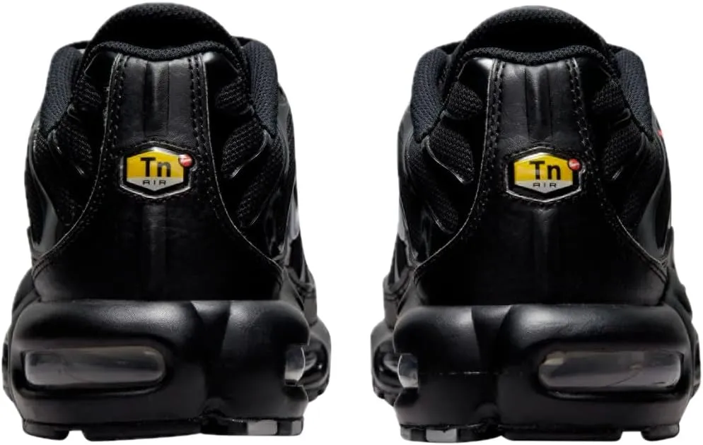 NIKE Men's Sneaker
