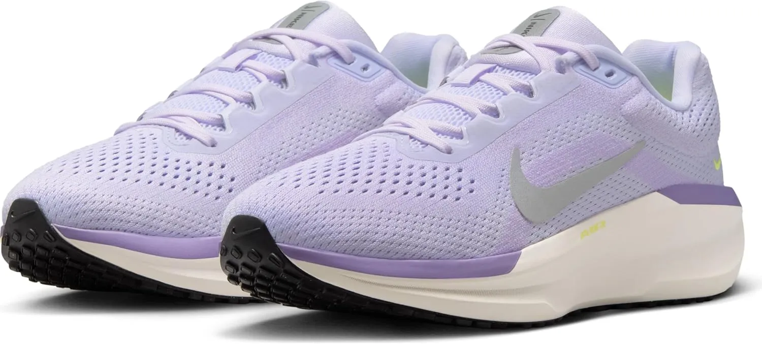 Nike Women's Winflo 11 Sneaker