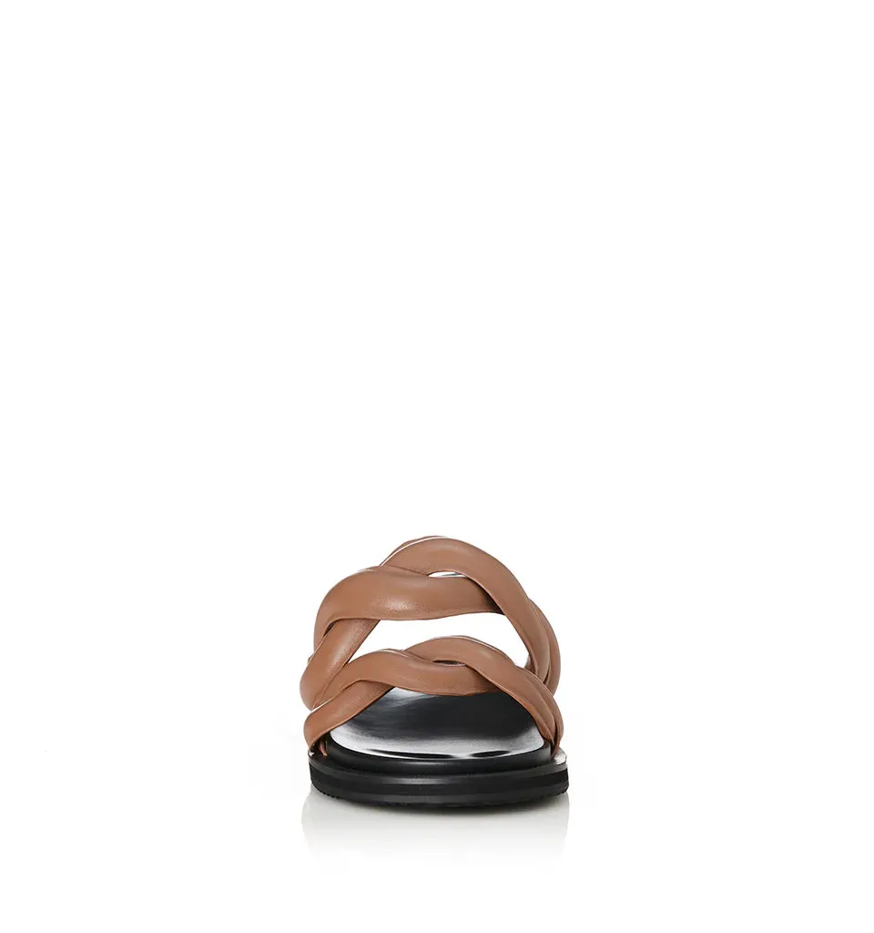PANTONE | PEACAN LEATHER