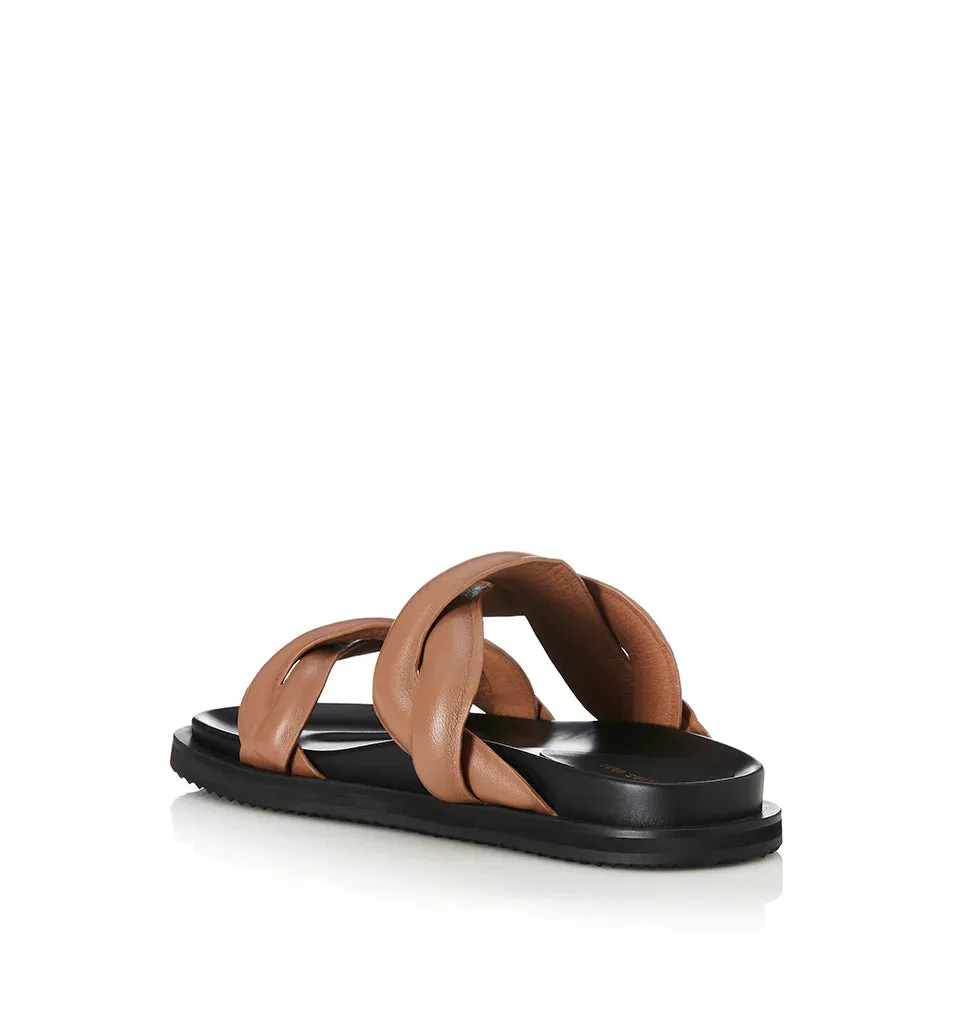 PANTONE | PEACAN LEATHER