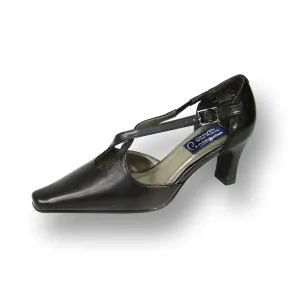 PEERAGE Liza Women's Wide Width Leather Pumps