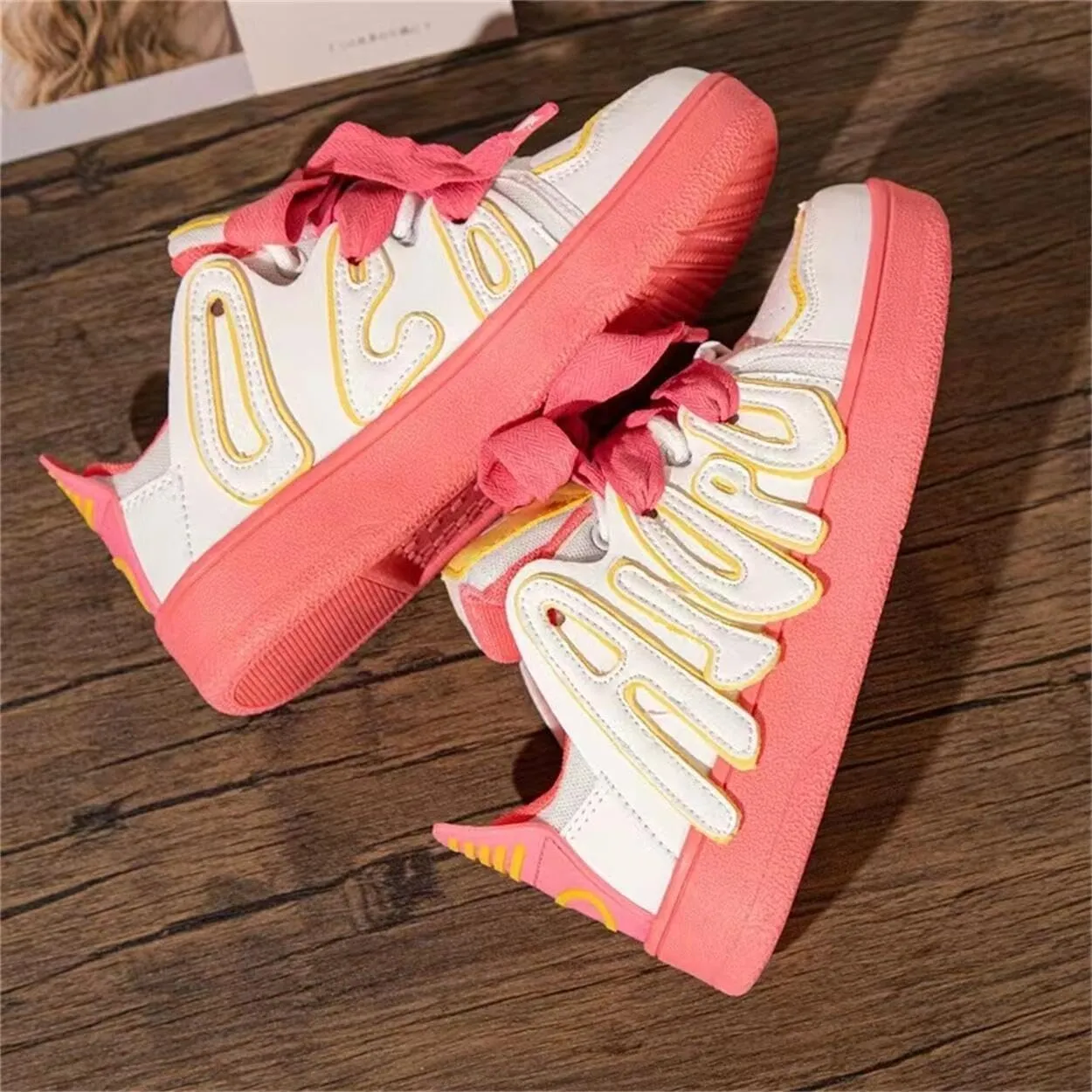 Preppy Shoes Sneakers for Women Running Shoes Non Slip On Casual Walking Shoes Fashion Lightweight Sneaker for Work Travel