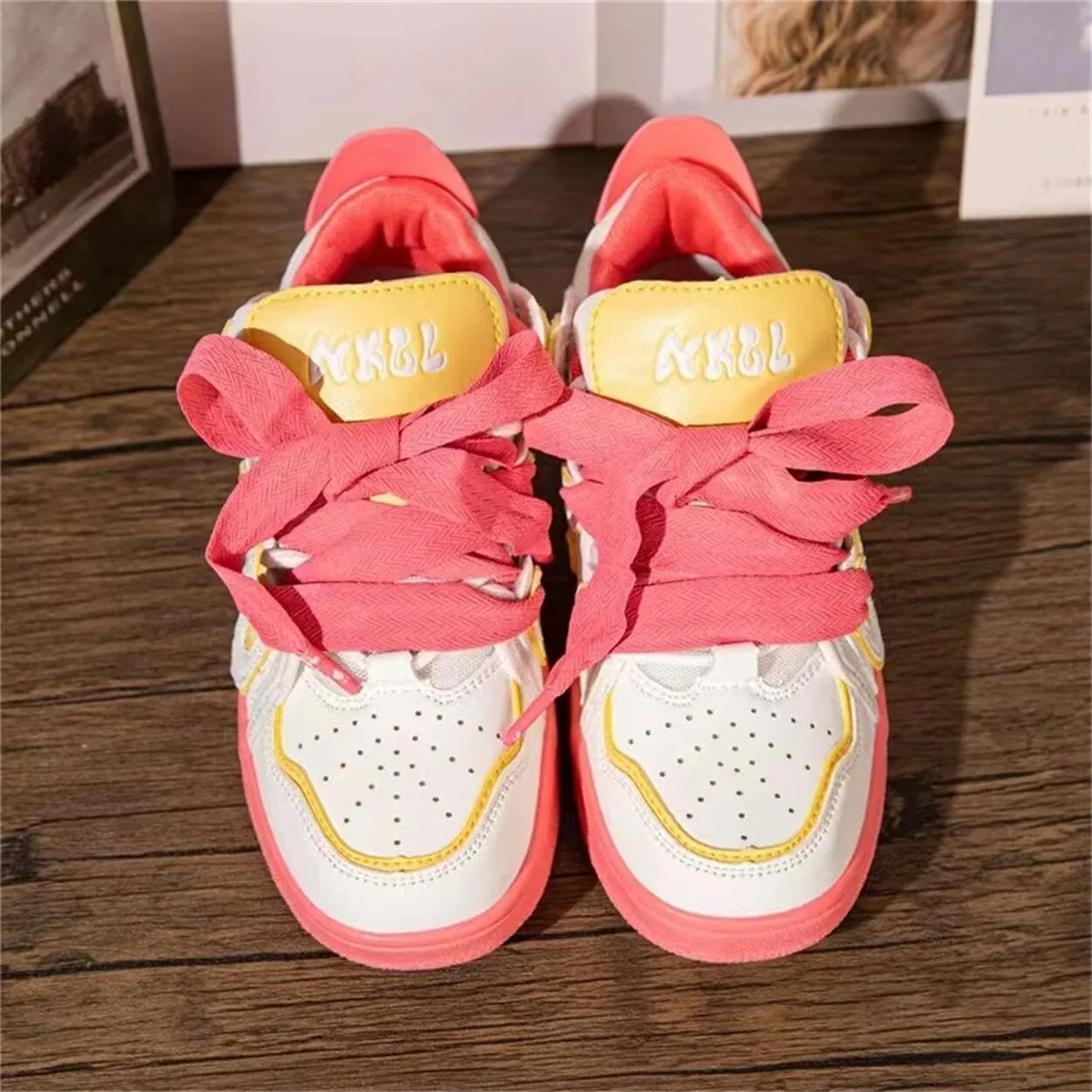 Preppy Shoes Sneakers for Women Running Shoes Non Slip On Casual Walking Shoes Fashion Lightweight Sneaker for Work Travel