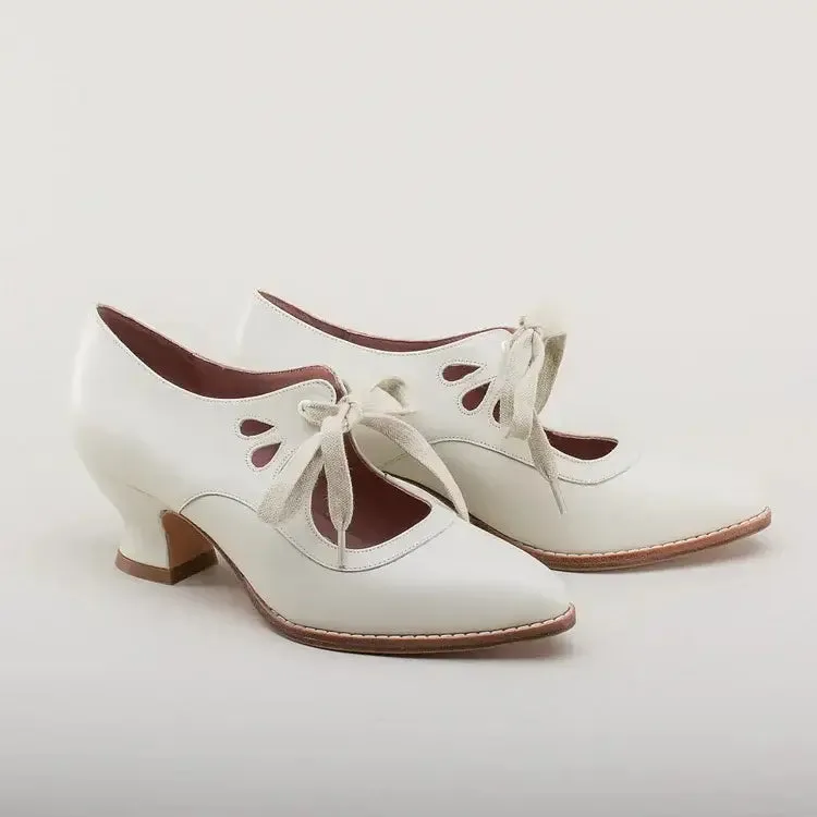 Vintage Lace-Up Heels | Retro Oxford Style | Comfortable Mid-Heel