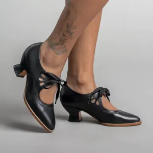 Vintage Lace-Up Heels | Retro Oxford Style | Comfortable Mid-Heel