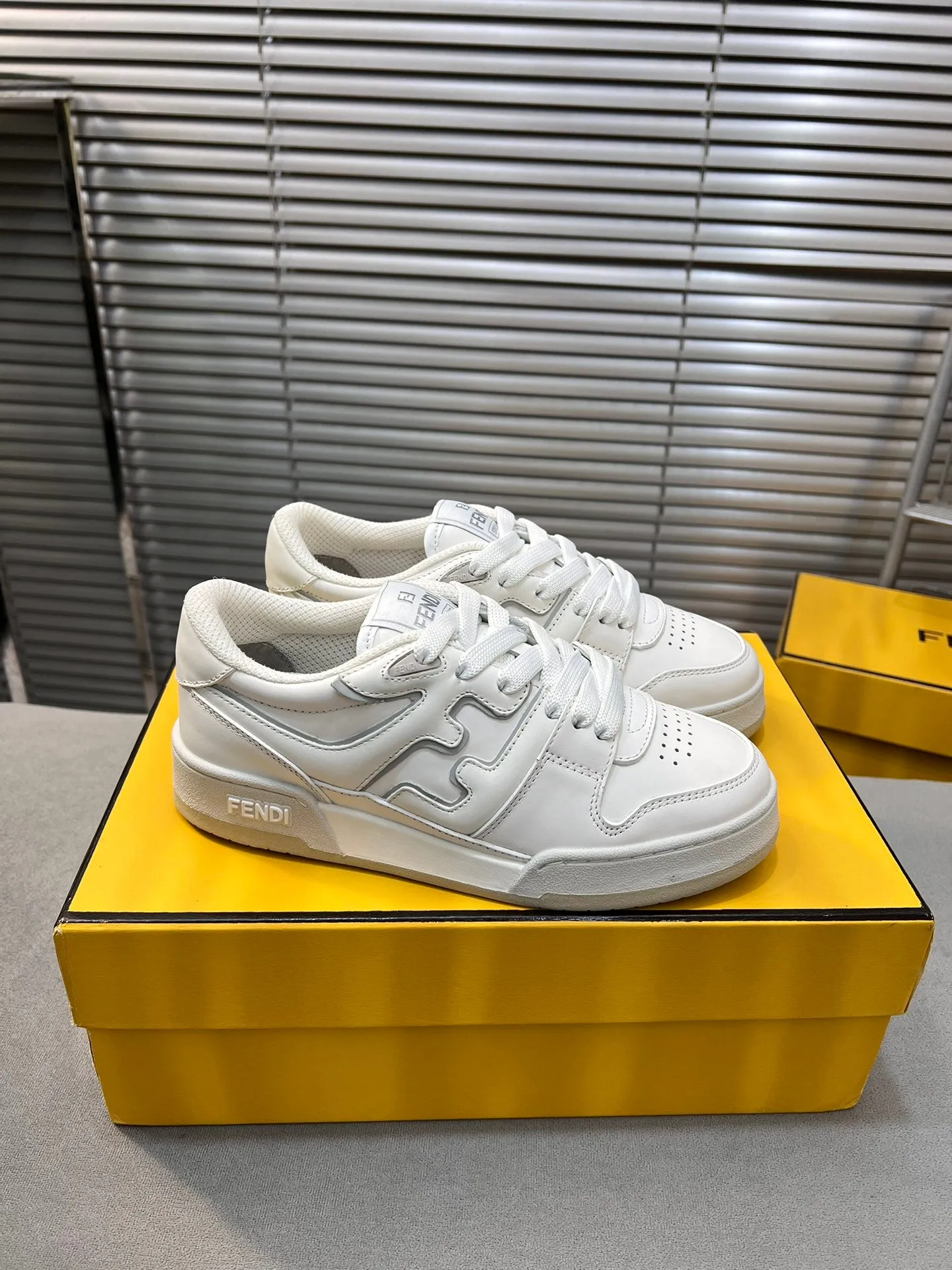 Wholesale prices FENDI Timeless AND LOW WHITE IN MATCH TOPS MESH FENDI CALFSKIN